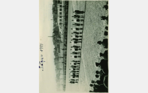 Le Tournoi de Pâques en 1939.
Pas encore de salle des sports ni de vestiaires à cette époque...